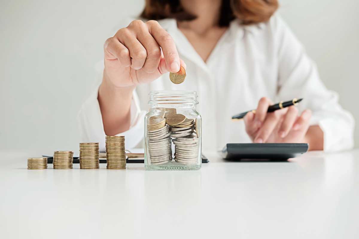 Koszty faktoringu pełnego vs niepełnego – które rozwiązanie wybrać